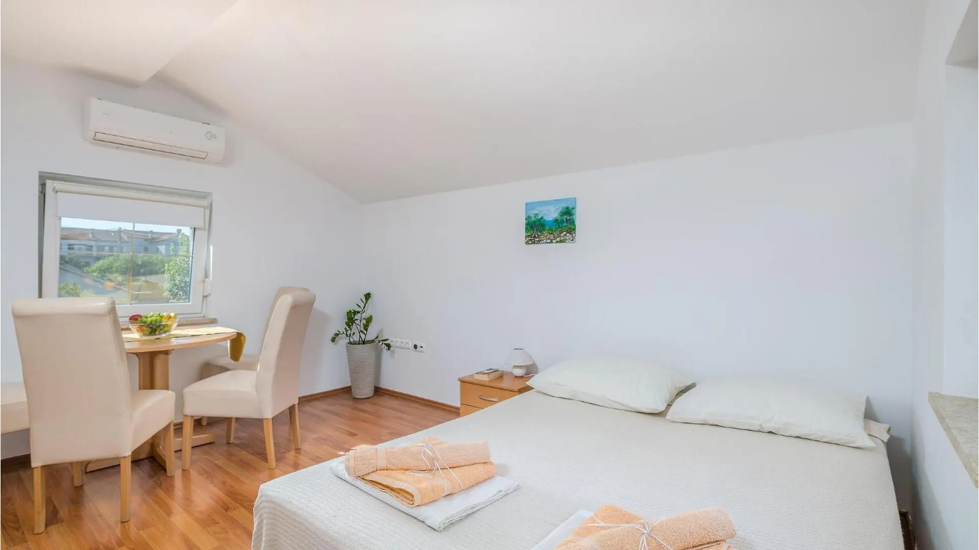 Cozy Apartment In Malinska Dubasnica With Wifi