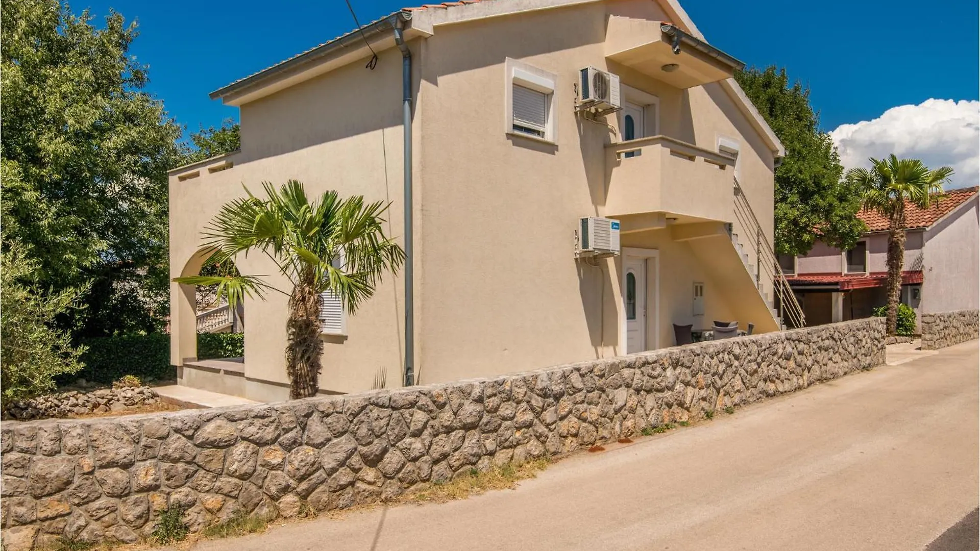 Cozy Apartment In Malinska Dubasnica With Wifi Croatia