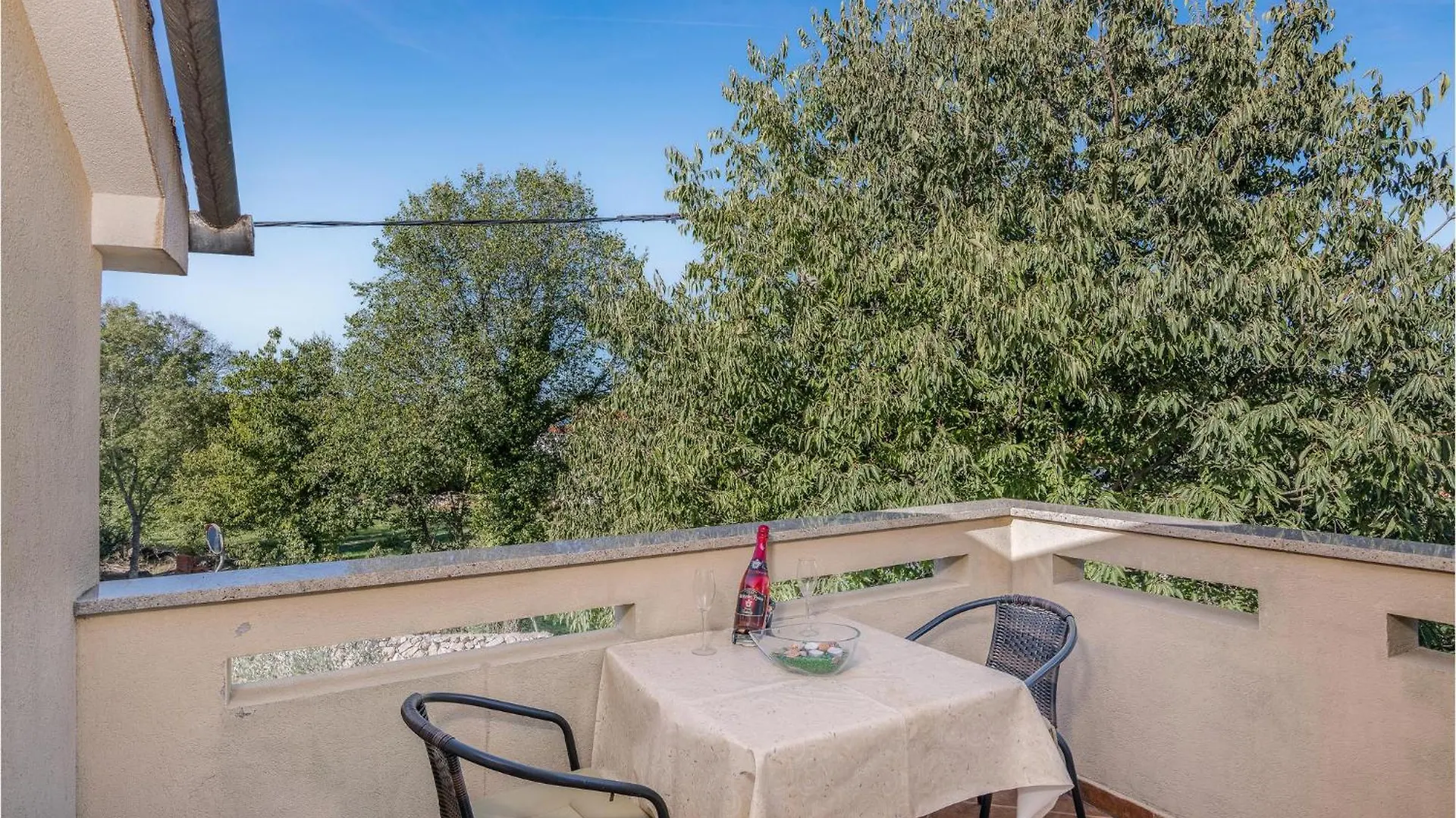 Cozy Apartment In Malinska Dubasnica With Wifi location